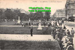 R410449 614. Paris. Le Tuileries Le Charmeur Doiseaux - Monde