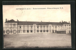 CPA Outreau, Ecole Communale, Filles Et Garcons  - Autres & Non Classés