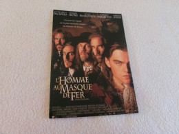 BELLE CARTE AFFICHE DE FILM "L'HOMME AU MASQUE DE FER" AVEC L.DI CAPRIO..G.DEPARDIEU..(vente 1.60) - Affiches Sur Carte