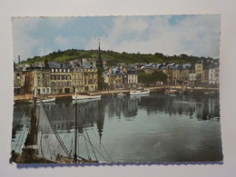 HONFLEUR   Le Vieux Bassin Et Le Musée Qui Se Reflete Dans Les Eaux - Honfleur