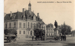 St Saint Jean D'angely Place De L'hotel De Ville - Saint-Jean-d'Angely