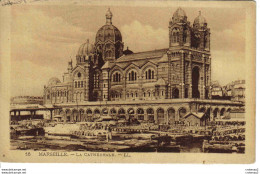 13 MARSEILLE N°16 LL La Cathédrale En 1921 Bateaux Chargés De Tonneaux Ou Barriques - Joliette, Havenzone