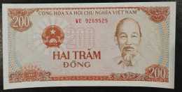 VIETNAM 200 DONG Year 1987 P100a UNC - Vietnam