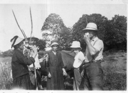 Photographie Photo Vintage Snapshot Groupe Paysan Country People Boire Drinking  - Anonieme Personen