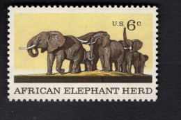 203633724 1970 (XX) SCOTT 1388 POSTFRIS MINT NEVER HINGED  - NATURAL HISTORY AFRICAN ELEPHANT HERD - Nuevos
