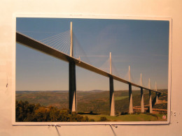 Millau - Le Viaduc - Dos : Descriptif - Millau