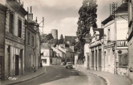 Château Renault * La Rue De La République * Café Populaire - Autres & Non Classés