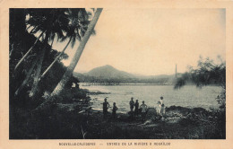 NOUVELLE CALEDONIE - Houailou - Entrée De La Rivière - Animé - Carte Postale Ancienne - Nueva Caledonia