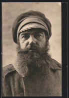 AK Russischer Kriegsgefangene Mit Mütze Und Mantel  - War 1914-18