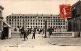 N°283 W -cpa Abbeville -la Caserne Courbet- - Casernes