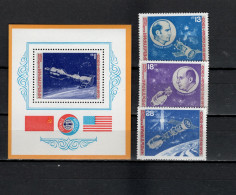 Bulgaria 1975 Space, Apollo-Soyuz Set Of 3 + S/s MNH - Europe