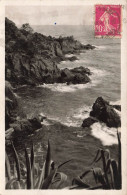 FRANCE - La Douce France - Côte D'Azur - Le Trayas - Les Rochers Rouges Dans La Mer Bleue - Carte Postale Ancienne - Saint-Raphaël