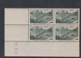 France N° 358 XX Ouverture Route Du Col De L'Iseran En Boc De 4 Coin Daté Du 15 . 9 . 37, Trace Ch. Sur Bord Feuille, TB - 1930-1939