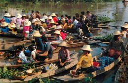 Thailand Bangpa-in Ayudthya Floating Market Transactions & Bargaining - Thaïlande