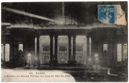 CPA 75 - PARIS - 84. L'Entrée Du Grand Palais, Un Jour De Fête De Nuit - Paris By Night