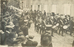 CARTE PHOTO - Senlis Fête Dieu, Rue Bellon. (à Vérifier?) - Senlis