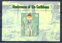 Grenada Grenadines - 2011 - Mushrooms - Yv Bf 634 - Funghi