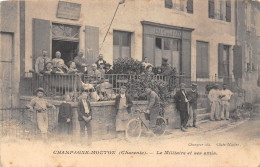 16-CHAMPAGNE-MOUTON- LE MILITAIRE ET SES AMIS ( CAFE DE LA PAIX ) - Autres & Non Classés