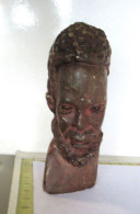 0404 19 - LADE 73 - Uit Steen Gesneden Bustes - Bustes Sculptés Dans La Pierre - 369 GRAM - 12 CM - Steen & Marmer