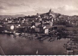 Marseille Un Coin Du Vieux Port  Et La Colline De ND De La Garde ( Timbrée En 1950 - Vieux Port, Saint Victor, Le Panier