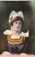 FOLKLORE - Costumes - Madame Em. Cueff - Costume De Pont Aven - Carte Postale Ancienne - Trachten