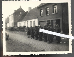 MIL 480 0424 WW2 WK2  CAMPAGNE DE FRANCE NORD BELGIQUE A SITUER   SOLDATS PRISONNIERS 1940 - Oorlog, Militair