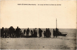 PC MAURITANIA PORT-ETIENNE UN COUP DE FILET BAIE DU LÉVRIER (a53252) - Mauritanie