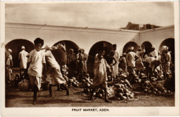 PC YEMEN ADEN FRUIT MARKET REAL PHOTO POSTCARD (a53186) - Yemen