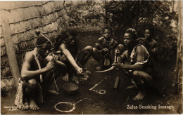PC AFRICA, SOUTH AFRICA, ZULUS SMOKING, Vintage REAL PHOTO Postcard (b53101) - Sud Africa