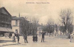 42-MONTBRISON-PLACE DE L HOTEL DE VILLE-ANIMEE-N T6021-H/0125 - Montbrison