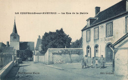 La Chapelle Sur Aveyron * La Rue De La Mairie * Villageois - Autres & Non Classés