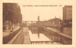 93-SAINT DENIS-PASSERELLE DU CHEMIN DE FER-N°6025-H/0223 - Saint Denis