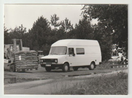 Foto-photo DAF Trucks Eindhoven (NL) DAF 400 Bestelauto Van Het Jaar 1992 - Camions