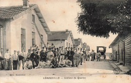 FRANCE - Lérouville - Intérieur Du Quartier - Animé - Carte Postale Ancienne - Lerouville