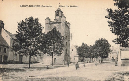 St Riquier * La Place Du Beffroi * Villageois - Saint Riquier