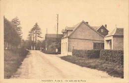 Valhuon * Route , Un Coin De La Place Du Village - Other & Unclassified