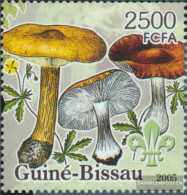 Guinea-Bissau 3236 (complete. Issue) Unmounted Mint / Never Hinged 2005 Owls And Mushrooms - Guinea-Bissau