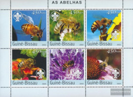 Guinea-Bissau 2636-2641 Sheetlet (complete. Issue) Unmounted Mint / Never Hinged 2003 Bees And Pfadfinderlogo - Guinea-Bissau