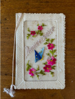 Anniversaire * CPA Fantaisie Ancienne Brodée * Papillon Butterfly Fleurs Flowers - Embroidered