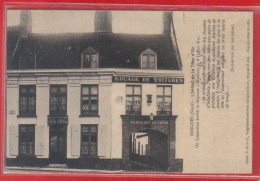 Carte Postale 59. Bergues Hotel De La Tête D'Or Vandewalle Le Fiers  Loueur De Voitures  Très Beau Plan - Bergues