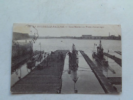 (Charente Maritime - 17 - Militaria - Marine) - LA ROCHELLE- PALLICE - Sous-Marins Au Poste D'amarrage........voir Scans - La Rochelle