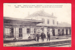 F-55-Revigny-05P142  Bataille De La Marne, 1914, La Gare Après Le Bombardement, Animation, Cpa  - Revigny Sur Ornain