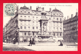 F-69-Lyon-65P57 La Fontaine Et La Place Des Jacobins, Animation, Hôtel, Cpa BE - Lyon 2