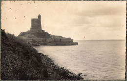 50 - SAINT-VAAST-LA-HOUGUE - La Hougue à Marée Haute - Saint Vaast La Hougue