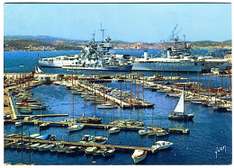 Toulon - Le Port Et Le Cuirassé Jean Bart - Toulon