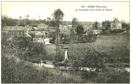 Ernee. La Tranchée Et La Ville Sur Les Bords De L'Ernée. - Ernee