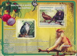 Guinea-Bissau Miniature Sheet 654 (complete. Issue) Unmounted Mint / Never Hinged 2008 Makaken, Birds Of Prey, Fruits - Guinea-Bissau