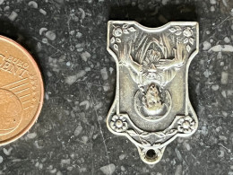 24WIL - Médaille Religieuse Vraie Croix De Bauge En Anjou - Andere & Zonder Classificatie