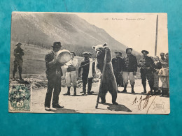 73/ En Savoie Montreur D’ours Regarde Par Des Chasseurs Alpins  Poste St Jean De Maurienne Voir Verso - Saint Jean De Maurienne