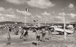 DEAUVILLE LA PLAGE FLEURIE LES JEUX SUR LA PLAGE - Deauville